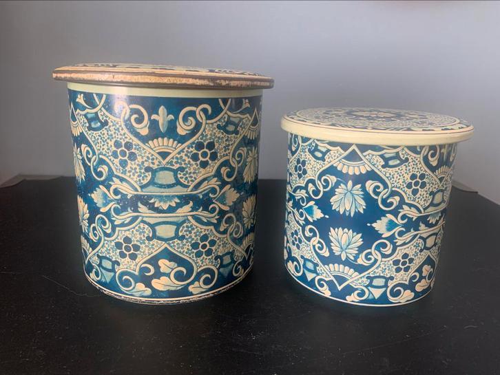 Set van twee vintage bussen. Delft, Antiek en Kunst, Antiek | Keukenbenodigdheden, Ophalen of Verzenden