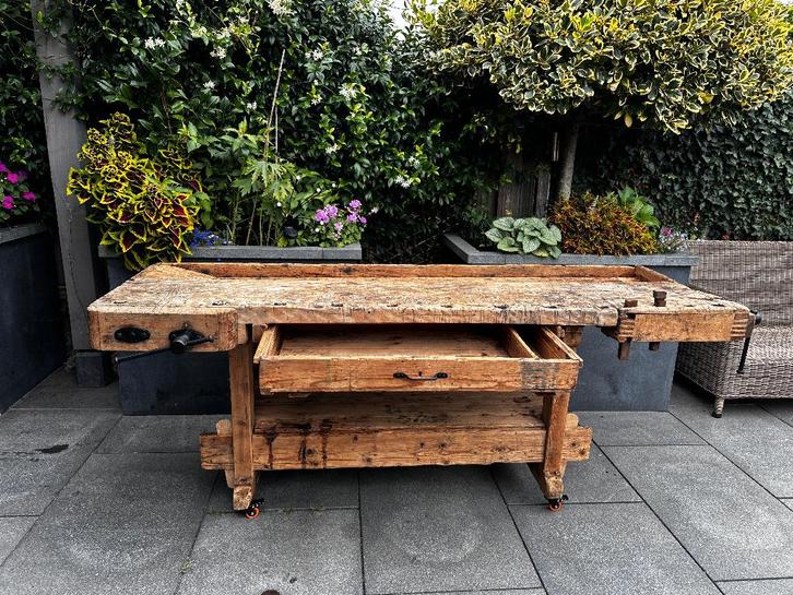 Mooie oude gerestaureerde werkbank., Doe-het-zelf en Verbouw, Werkbanken, Gebruikt, Bankschroef, Ophalen