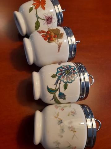 4 Eierkokers/Eggcodlers met Bloemen beschikbaar voor biedingen