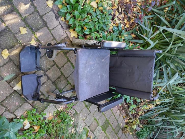 Complete inklapbare duw rolstoel, Diversen, Rolstoelen, Gebruikt, Duwrolstoel, Inklapbaar, Ophalen of Verzenden