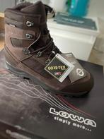 Lowa schoen maat 9 (43,5), Lowa, Bruin, Nieuw, Ophalen of Verzenden