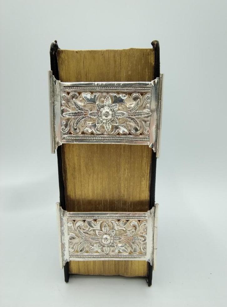 Bijbel met zilveren sloten, S.T. Reitsma, Heerenveen, 1886, Antiek en Kunst, Antiek | Boeken en Bijbels, Verzenden