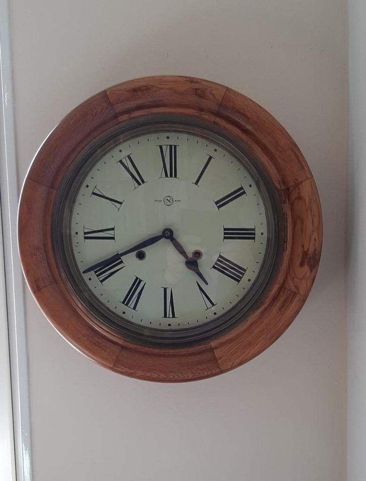 Wandklok Trade Mark, Antiek en Kunst, Curiosa en Brocante, Ophalen