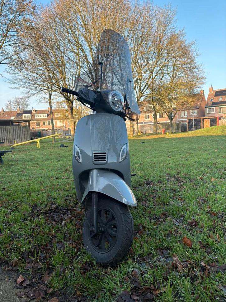 Mooie RSO 2021 snor, Fietsen en Brommers, Snorfietsen en Snorscooters, Zo goed als nieuw, Overige merken, Benzine, Ophalen