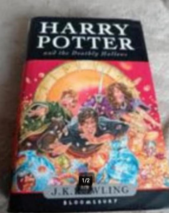 Harry potter and the deathly hallows first edition hardcover, Verzamelen, Harry Potter, Gebruikt, Ophalen of Verzenden, Boek of Poster