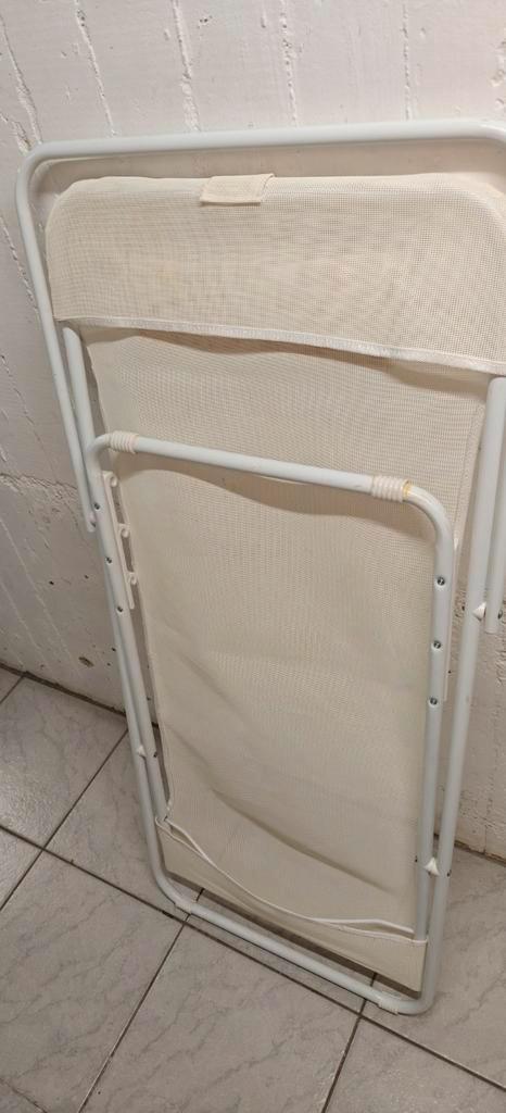 2 witte lichtgewicht stoelen opklapbaar, Huis en Inrichting, Stoelen, Zo goed als nieuw, Twee, Kunststof, Wit, Ophalen