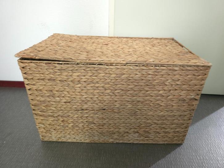 Rotan mand koffer kist met vast deksel bruin, Huis en Inrichting, Woonaccessoires | Schalen en Manden, Gebruikt, Mand, Rechthoekig