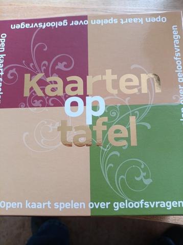 Kaarten op tafel beschikbaar voor biedingen