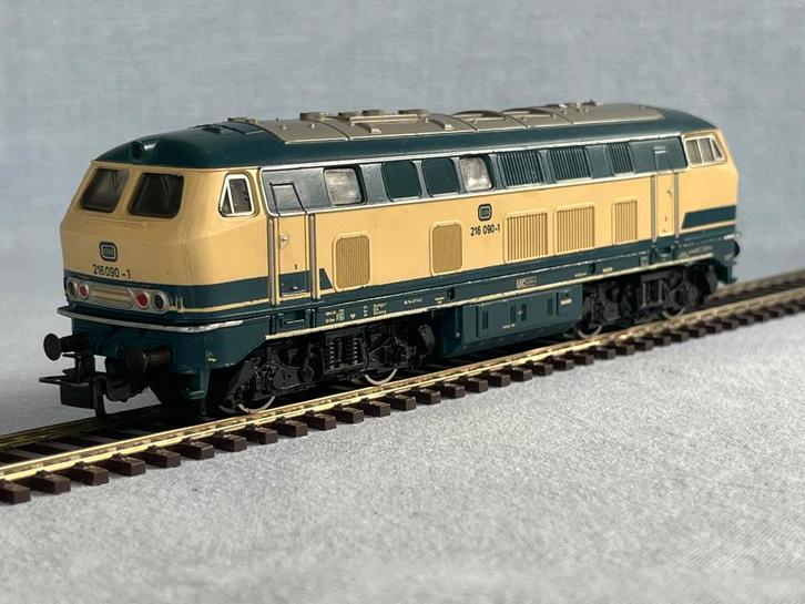 Märklin 3074 DB BR 216 diesellocomotief, Hobby en Vrije tijd, Modeltreinen | H0, Zo goed als nieuw, Locomotief, Gelijkstroom, Märklin