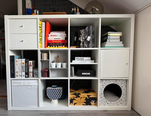 Te koop IKEA kallax kast wit, Huis en Inrichting, Kasten | Overige, Zo goed als nieuw, Ophalen