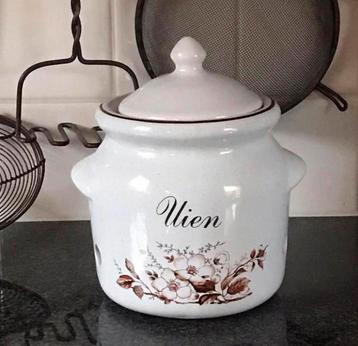 Vintage Uienpot beschikbaar voor biedingen