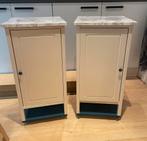 Ikea Hemnes Nachtkastjes Marmer Look + Wieltjes, Huis en Inrichting, Slaapkamer | Nachtkastjes, Ophalen, Gebruikt, Overige materialen