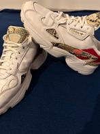 Adidas Falcon Sneakers Wit Slangenprint Maat 38, Kleding | Dames, Schoenen, Ophalen of Verzenden, Gedragen, Wit, Sneakers of Gympen