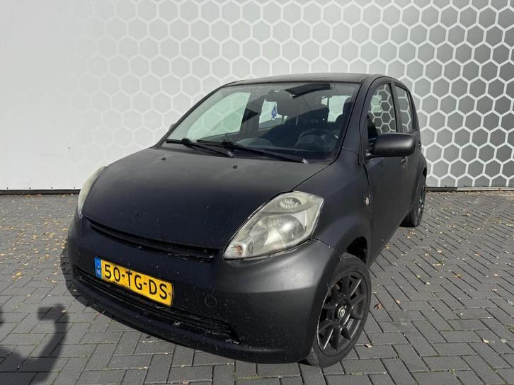 Daihatsu Sirion 2 1.0-12V Trend airco lichtmetaal APK 6-2026, Auto's, Daihatsu, Bedrijf, Te koop, Sirion, ABS, Airbags, Airconditioning