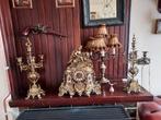 Koperen kandelaars en klok voor op een schouw, Antiek en Kunst, Ophalen