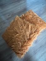 Zacht oker geel  kussen 2 stuks, Ophalen, Zo goed als nieuw, Bruin, Vierkant