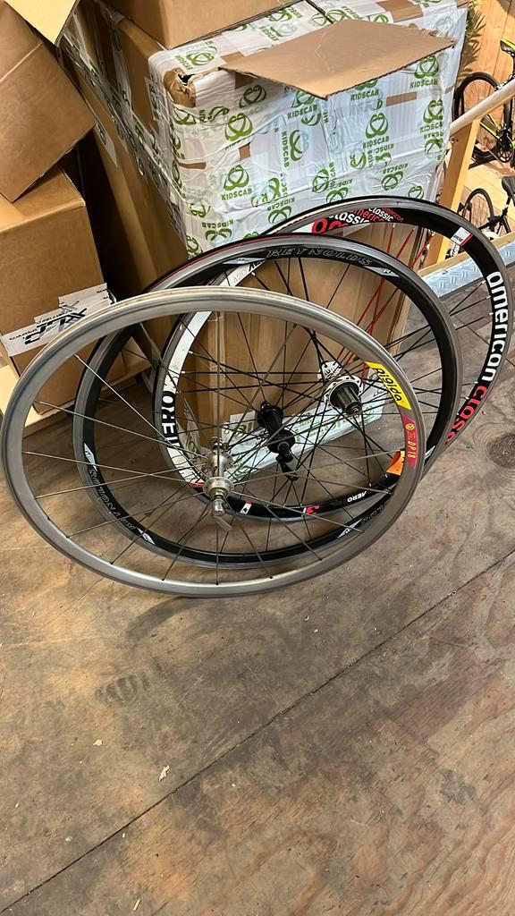 3 x racewiel achtewiel campagnolo 1x voorwiel uni 2x, Fietsen en Brommers, Fietsonderdelen, Zo goed als nieuw, Racefiets, Wiel