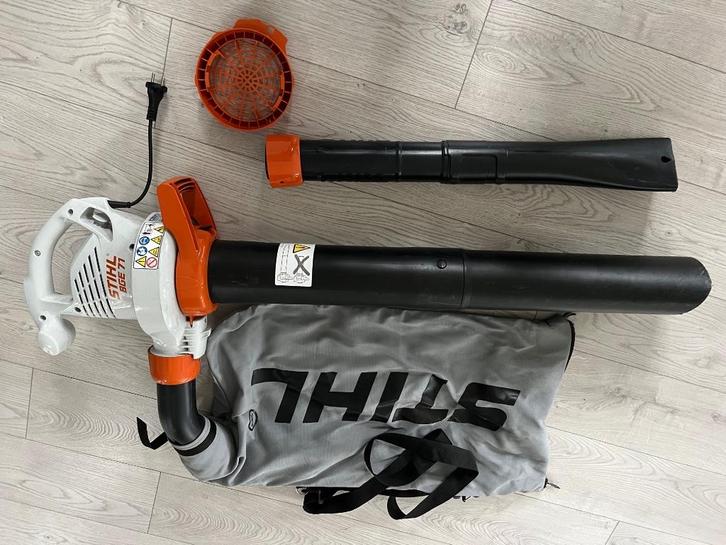 Bladblazer inclusief aanbouwset met zuigmechanisme van Stihl, Tuin en Terras, Bladblazers, Zo goed als nieuw, Handgedragen, Elektrisch