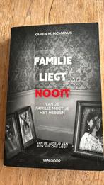 Karen McManus - Familie liegt nooit, Ophalen of Verzenden, Zo goed als nieuw, Karen McManus
