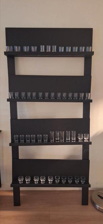 Shotjes wall te huur incl. shotglaasjes beschikbaar voor biedingen