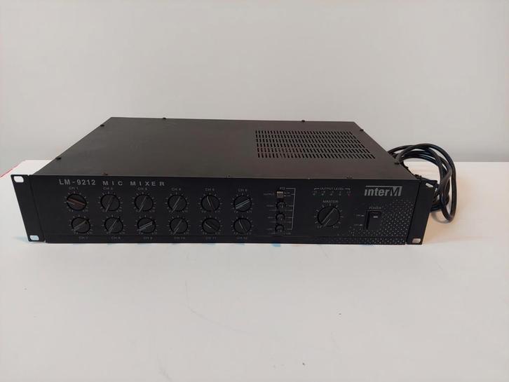 InterM LM-9212 12 kanaals mic preamp mixer, Muziek en Instrumenten, Mengpanelen, Zo goed als nieuw, 10 tot 20 kanalen, Microfooningang