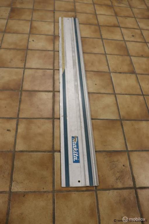 Online Veiling: Makita Geleiderail, Doe-het-zelf en Verbouw, Gereedschap | Zaagmachines, Gebruikt