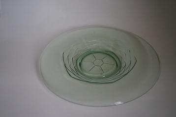 Leerdam grote licht groene schaal Pijnappel Copier glas. beschikbaar voor biedingen