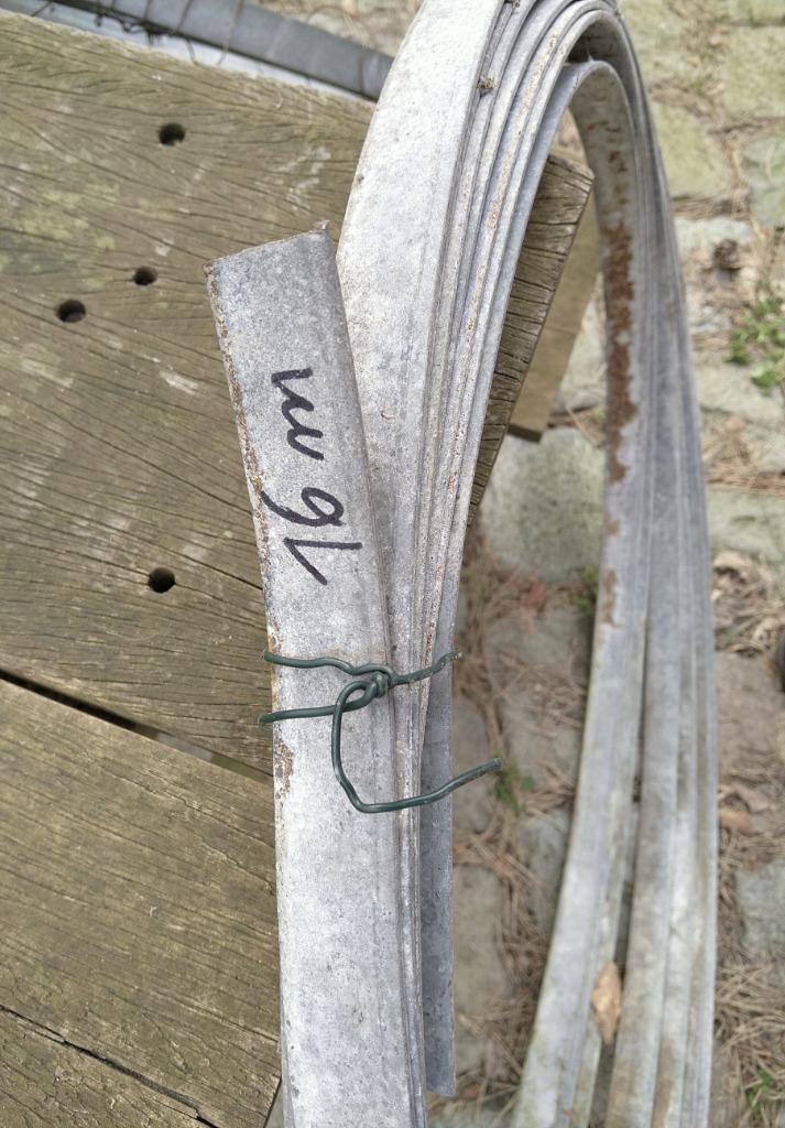 Aardstrip/electrode, gegalvaniseerd. 30x4mm. 16/20/25 meter, Doe-het-zelf en Verbouw, Elektra en Kabels, Zo goed als nieuw, Overige typen