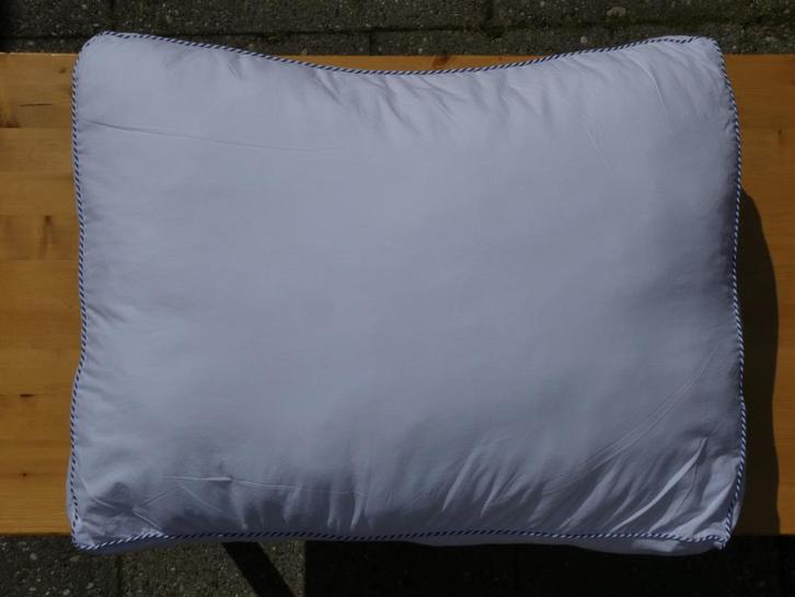 Kussen / Hoofdkussen met rits, Huis en Inrichting, Woonaccessoires | Kussens, Zo goed als nieuw, Wit, Rechthoekig, Ophalen