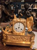 Antieke vuurvergulde bronzen pendule., Ophalen