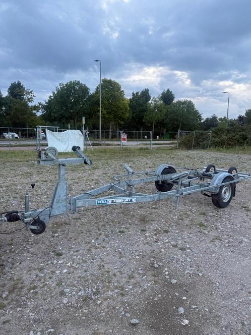 Pega boottrailer  geschikt voor boten tot 6 meter, Watersport en Boten, Boottrailers, Gebruikt, Sloepentrailer, Minder dan 1500 kg