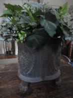 antieke POT met LEEUWENPOTEN +oud BLAUWE stoffen HORTENSIA'S, Ophalen