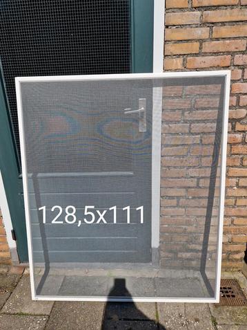 4 raam horren beschikbaar voor biedingen