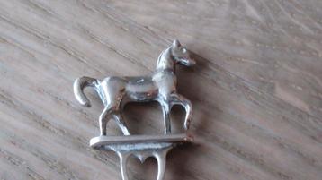 Zilver antieke pijpenwroeter i.v.v. een stijl paard / 11 cm beschikbaar voor biedingen
