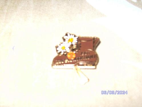 pin Zweisimmen Zwitserland emaille bij Gstaad wintersport ed, Verzamelen, Speldjes, Pins en Buttons, Nieuw, Speldje of Pin, Stad of Land