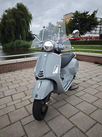 Vespa 300 GTS HPE Supertech Notte ABS 2020 beschikbaar voor biedingen