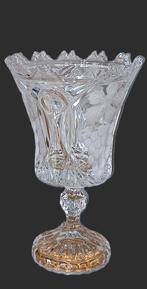 Kristallen vaas met druiventrossen en bladeren motief, Antiek en Kunst, Antiek | Glas en Kristal, Ophalen of Verzenden