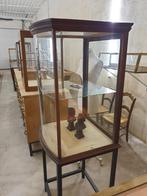 vintage vitrinekast met gebogen glas luxe vitrine met parket, Ophalen