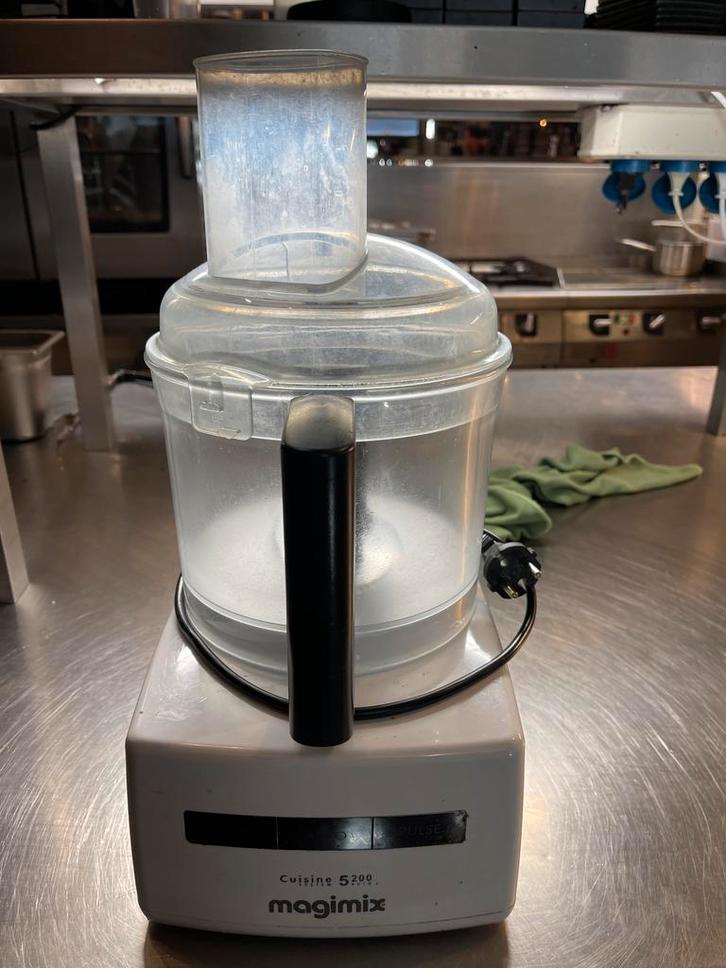 Magimix guisine 5200, Witgoed en Apparatuur, Keukenmixers, Gebruikt, 3 snelheden of meer, Ophalen of Verzenden