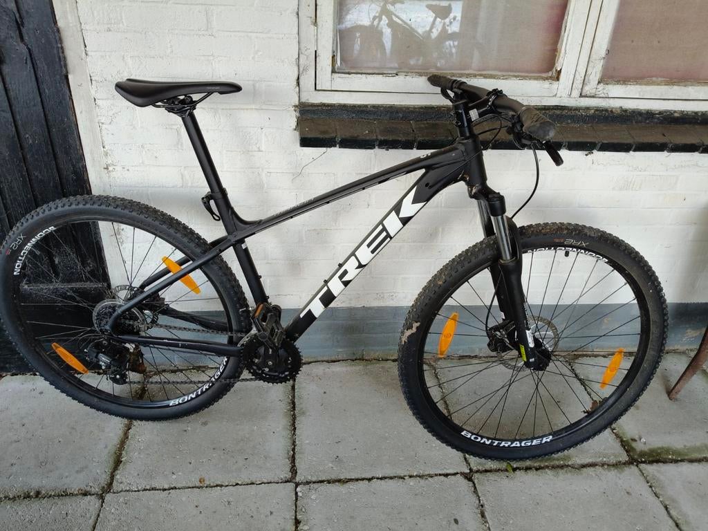 Nieuwe trek mountainbike Marlin 5, incl. fietsen en standaar, Fietsen en Brommers, Fietsen | Mountainbikes en ATB, Nieuw, Trek
