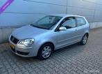 Volkswagen Polo 1.4 Turijn AUTOMAAT Airco LM Velgen Lage KM, Gebruikt, 4 cilinders, Bedrijf, 1033 kg