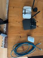 Wifi versterker, kabel en 2 routers, Ophalen, Zo goed als nieuw, Router, TP Link