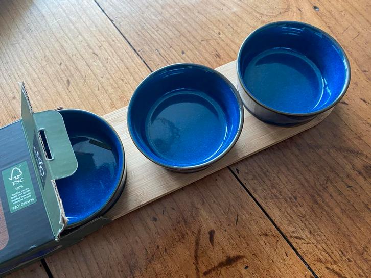 2 Sets Tapasschaaltjes op Bamboe Plateau - Nieuw!, Huis en Inrichting, Keuken | Servies, Nieuw, Schaal of Schalen, Overige stijlen