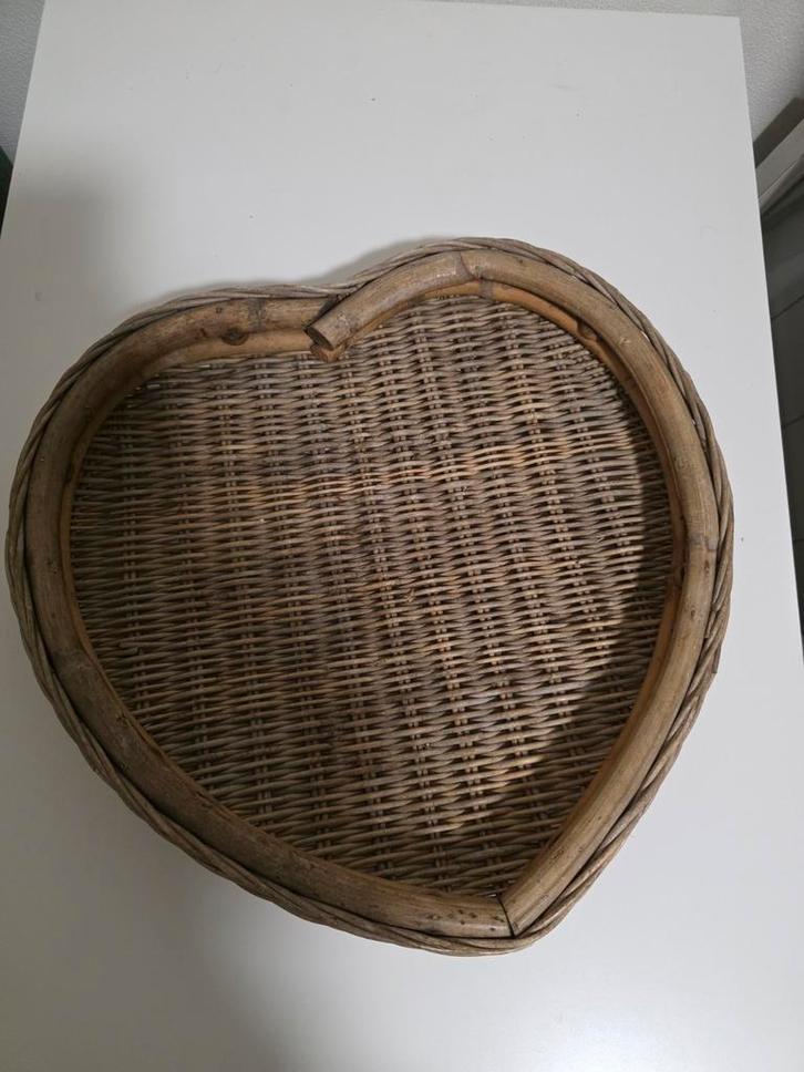 Riviera Maison Rattan Dienblad, Huis en Inrichting, Woonaccessoires | Dienbladen, Zo goed als nieuw, Rond, Ophalen of Verzenden