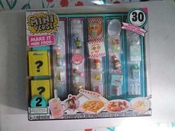 MGAs MINI VERSE -- MAKE IT MINI FOOD beschikbaar voor biedingen