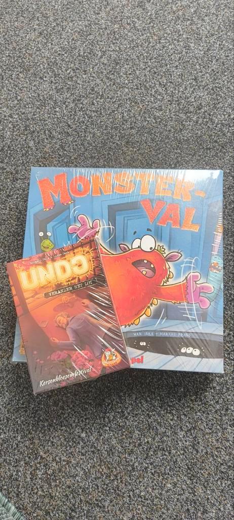 Monster-Val en UNDO bordspellen, Hobby en Vrije tijd, Gezelschapsspellen | Bordspellen, Zo goed als nieuw, Ophalen of Verzenden