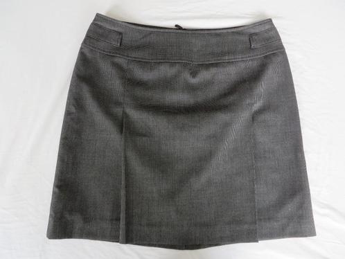 Grijs rokje, 38, Promiss, Kleding | Dames, Rokken, Zo goed als nieuw, Maat 38/40 (M), Grijs, Boven de knie, Ophalen of Verzenden