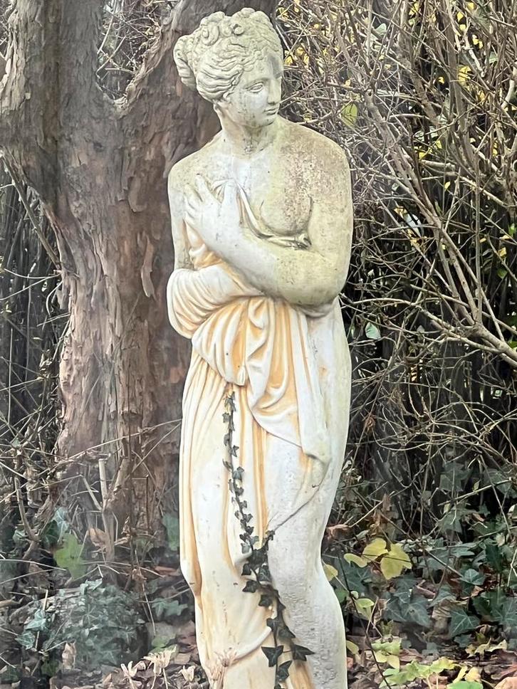 Wit Tuinbeeld van een Vrouw, Tuin en Terras, Tuinbeelden, Gebruikt, Mensenbeeld, Beton, Ophalen