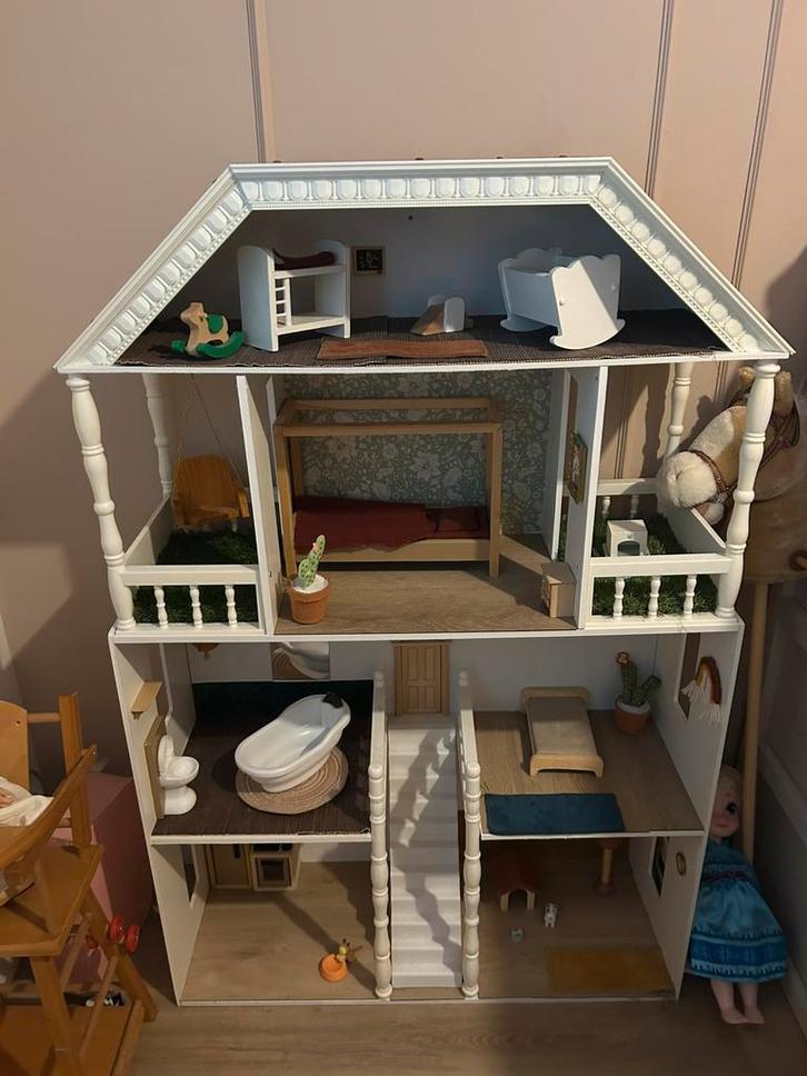Groot poppenhuis/barbiehuis, Kinderen en Baby's, Speelgoed | Poppenhuizen, Gebruikt, Poppenhuis, Ophalen