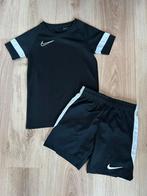 Nike voetbal kleding maat 122/128., Kinderen en Baby's, Kinderkleding | Maat 128, Jongen of Meisje, Ophalen of Verzenden, Sport- of Zwemkleding